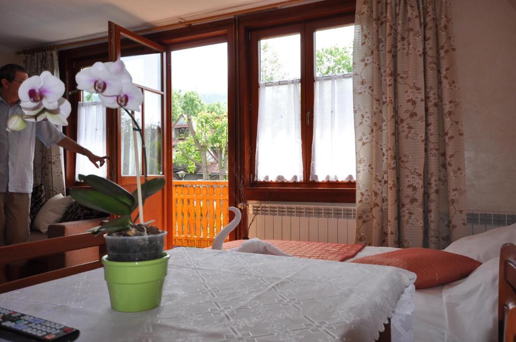 Willa Dewajtis Bed & Breakfast Zakopane Ruang foto